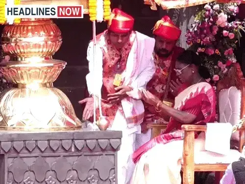 नाशिक-त्र्यंबकेश्वर सिंहस्थ कुंभ मेला आज से शुरू:राष्ट्रपति मुर्मू ने ध्वज स्तंभ पूजन, ध्वजारोहण किया; 22 महीने तक चलेगा